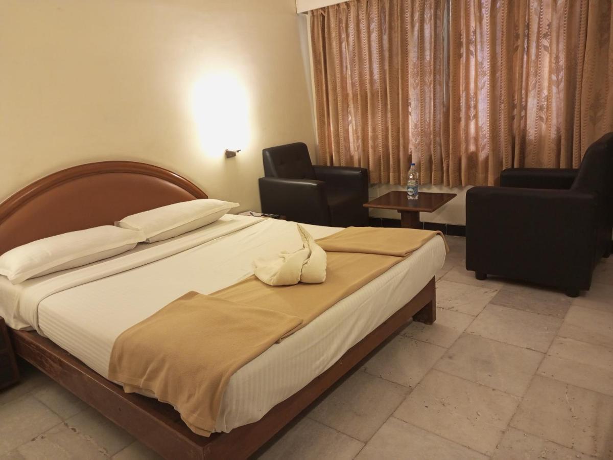 Senthil Residency Otel Dindigul Dış mekan fotoğraf